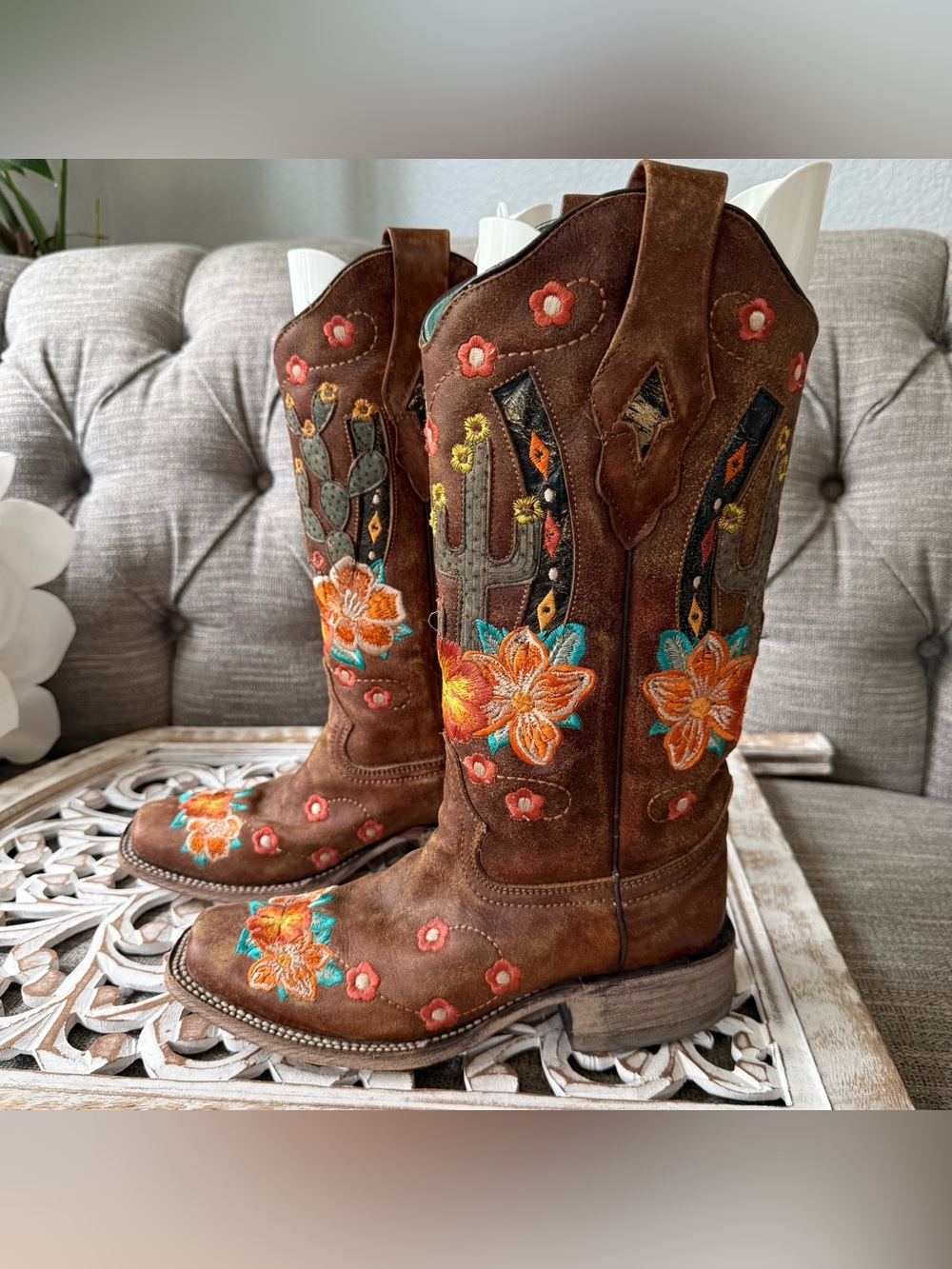 Corral Embroidered Flowers Cactus Western Cowboy Boots Women’s 6.5